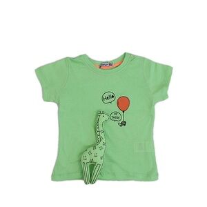 Stand Out with Our Green Tshirt Featuring a 3D Giraffe Pattern!